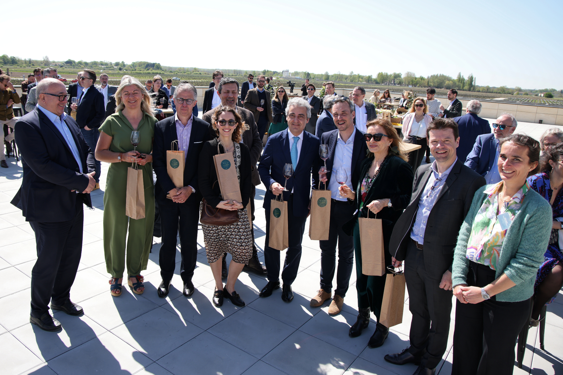 cocktail BtoB avec les partenaires et invité·e·s pour l'événement d'inauguration des vignobles de Larose - Vins de Bordeaux - réalisé par Agence Kulte